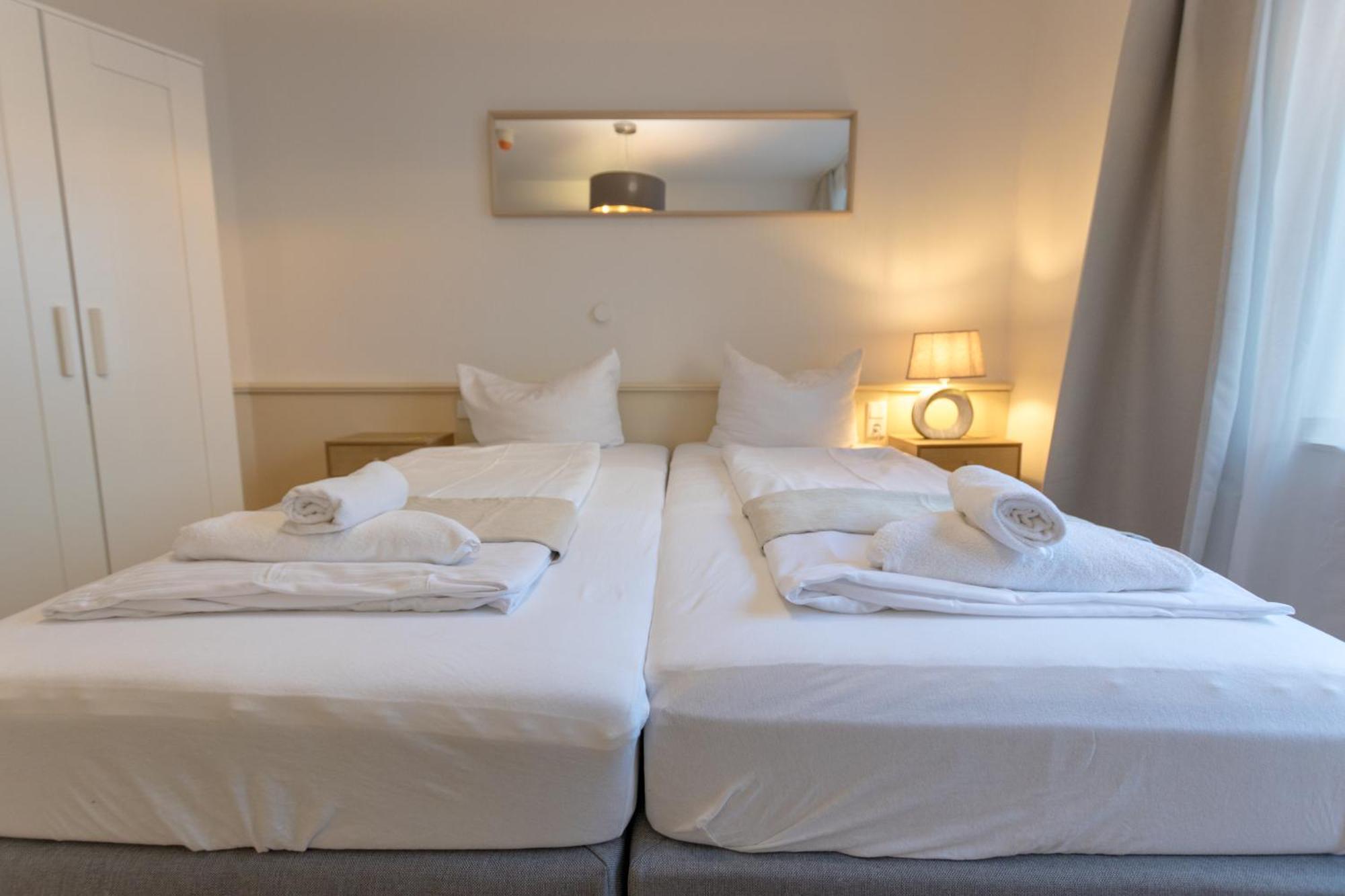Hotel Dörenkamp by Vivere Stays Düsseldorf Exteriör bild